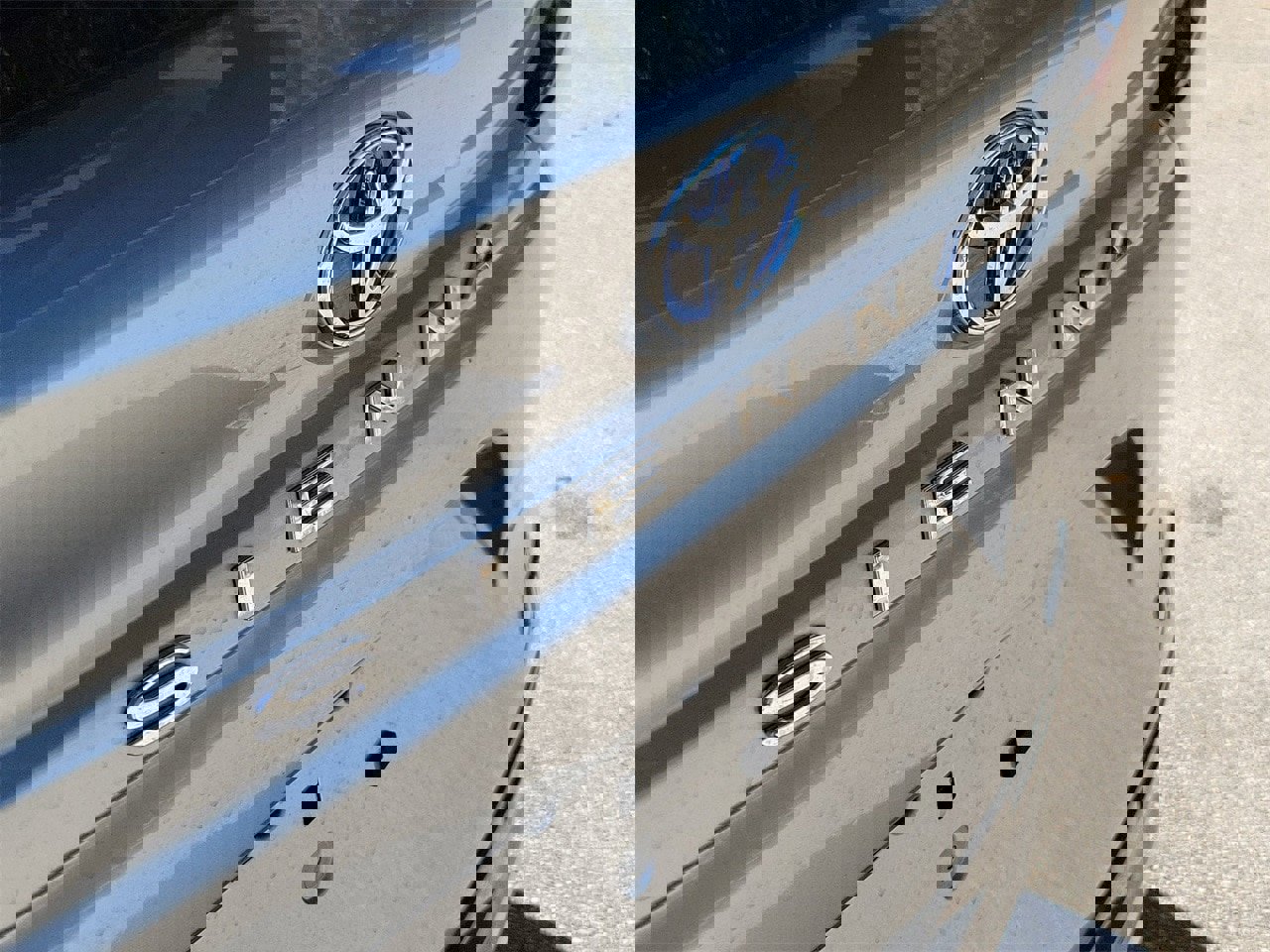 Used 2025 Toyota Sienna Limited image 6