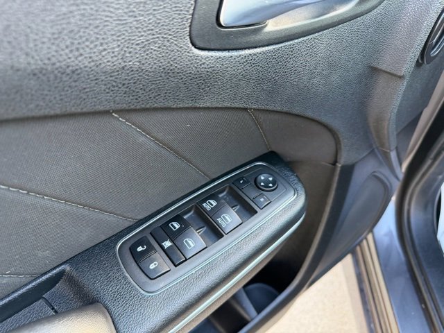 Used 2022 Dodge Charger SXT image 11