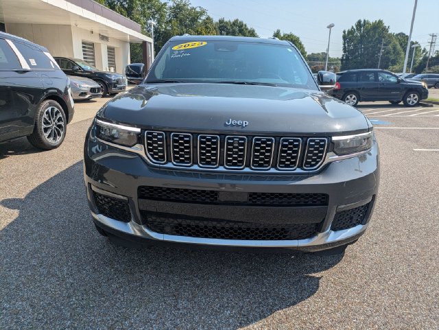 Used 2023 Jeep Grand Cherokee L Summit AWD/4WD image 10