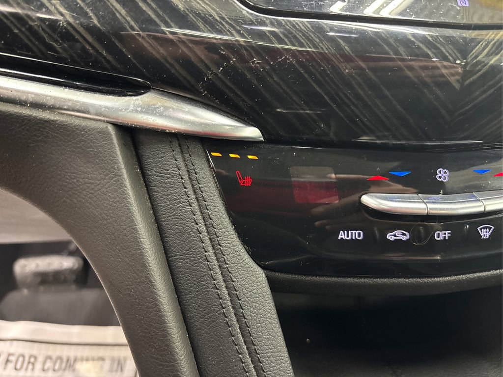 Used 2020 Cadillac XT6 Premium Luxury image 35