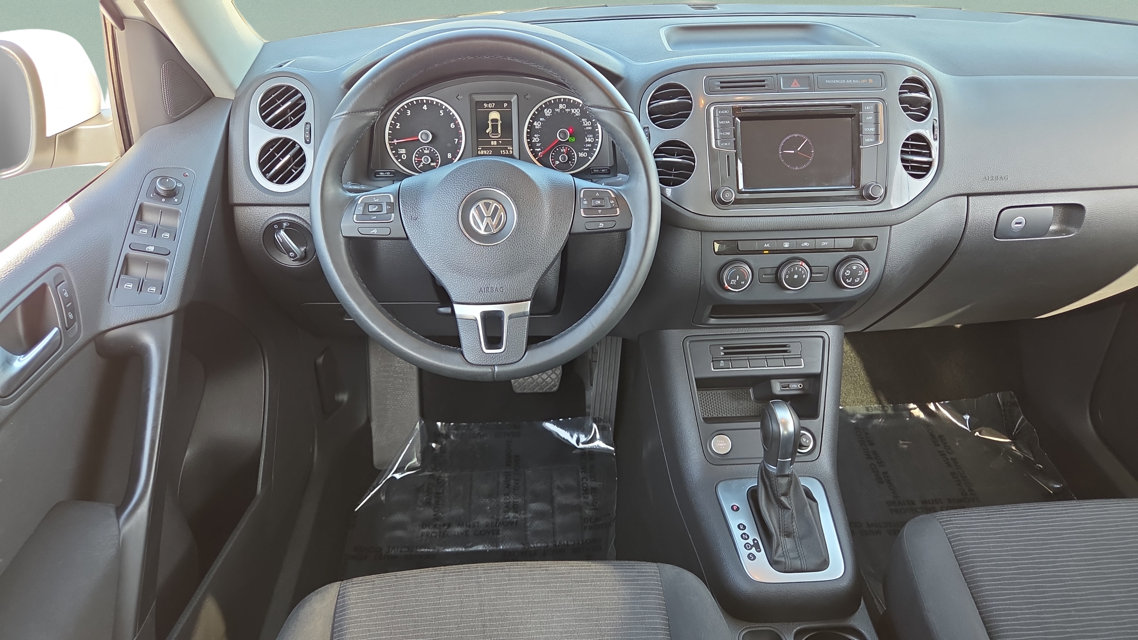 Used 2017 Volkswagen Tiguan S FWD image 12