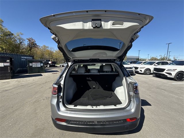 Used 2019 Jeep Compass Limited image 22