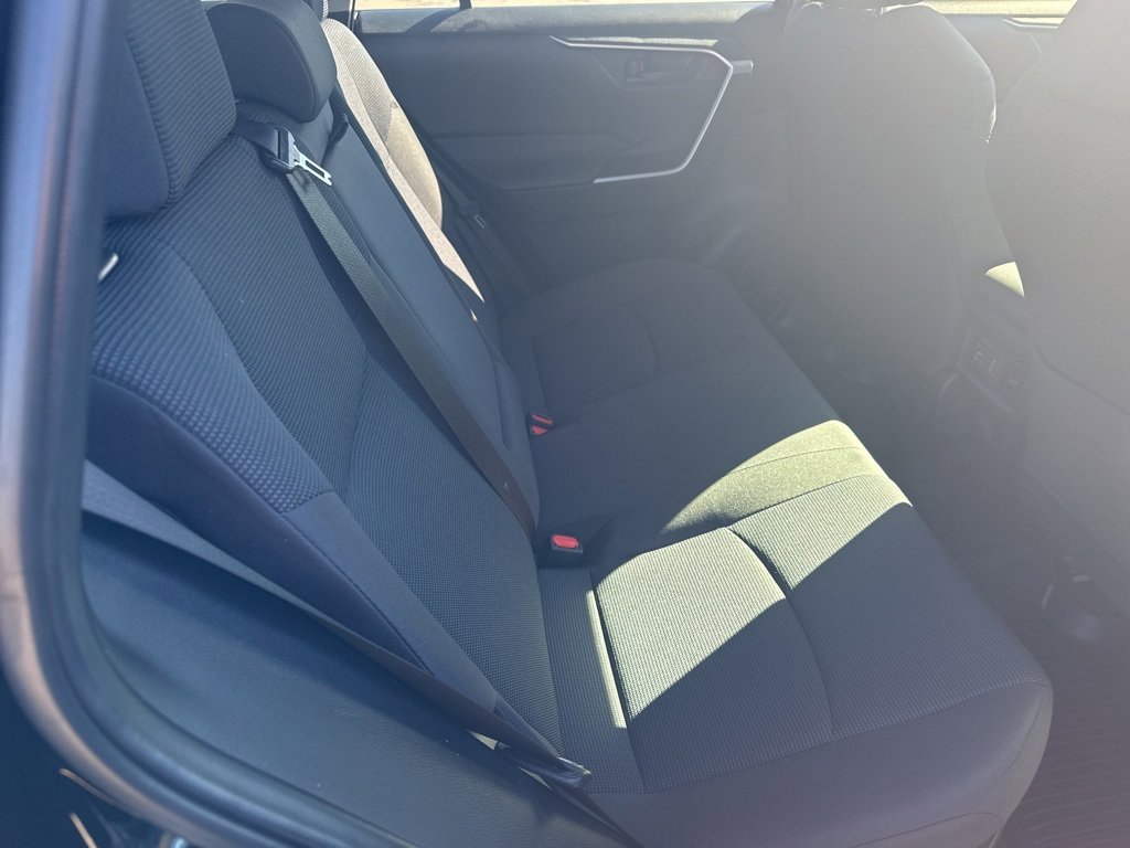 Used 2022 Toyota RAV4 LE image 20