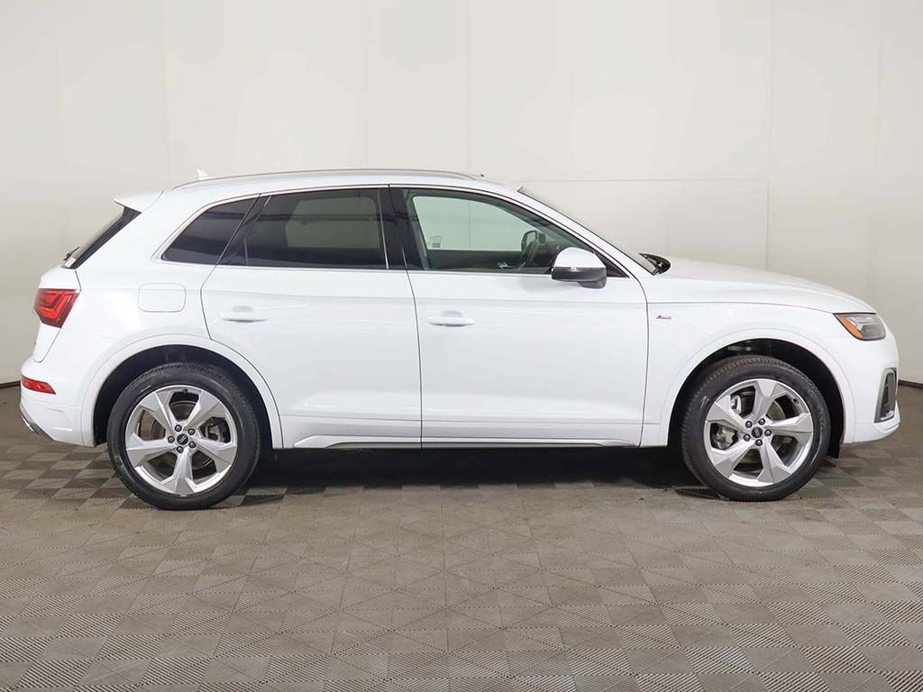 Used 2023 Audi Q5 2.0T Premium Plus w/ Premium Plus Package AWD/4WD image 19