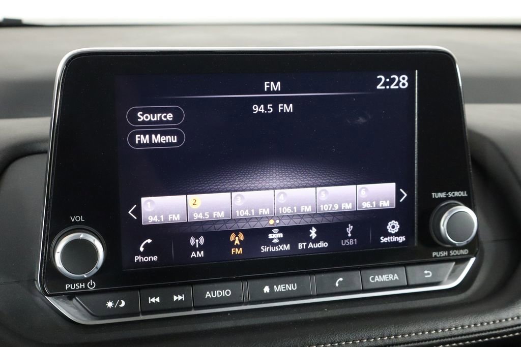 Used 2025 Nissan Rogue S image 27