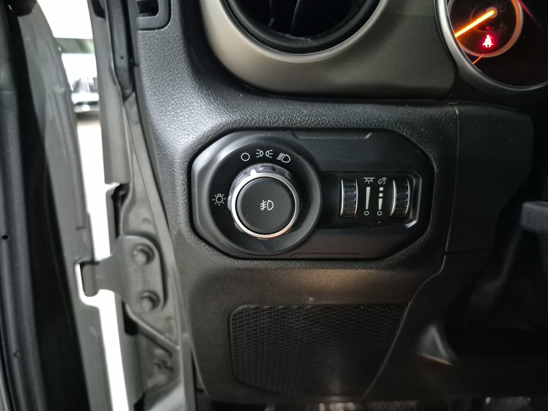 Used 2018 Jeep Wrangler Unlimited Sport AWD/4WD image 18