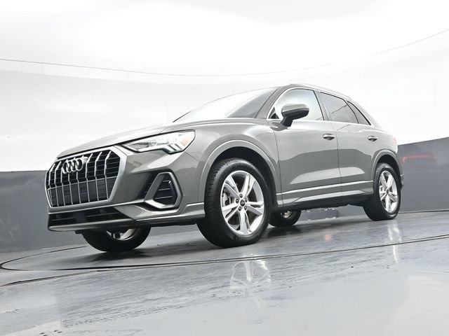Used 2022 Audi Q3 2.0T Premium Plus AWD/4WD image 34