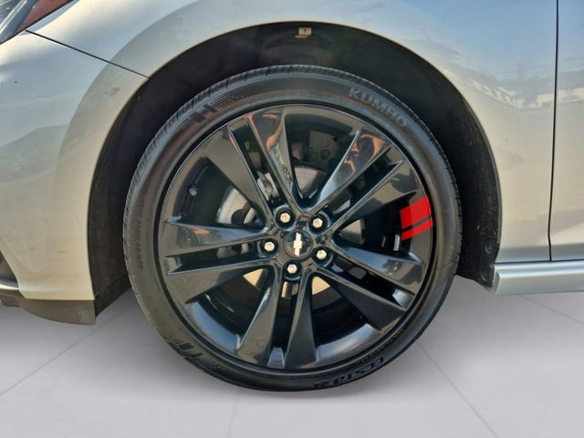 Used 2018 Chevrolet Cruze LT w/ Sun And Sound Package image 9