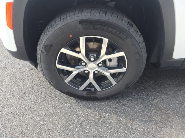 Certified 2025 Jeep Grand Cherokee Limited image 8