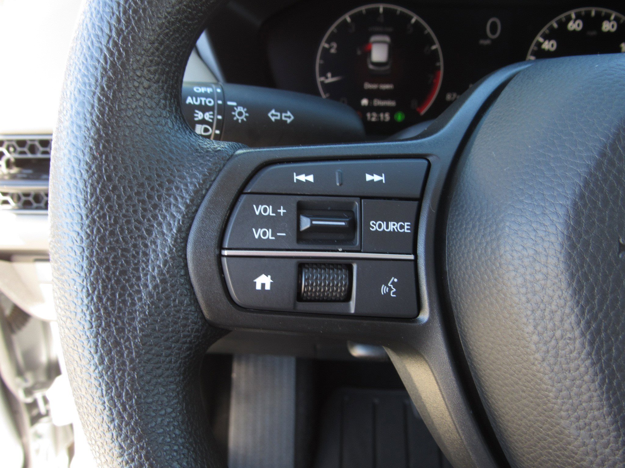 Used 2025 Honda HR-V LX image 23