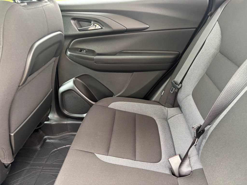 Used 2024 Chevrolet TrailBlazer LT FWD image 38