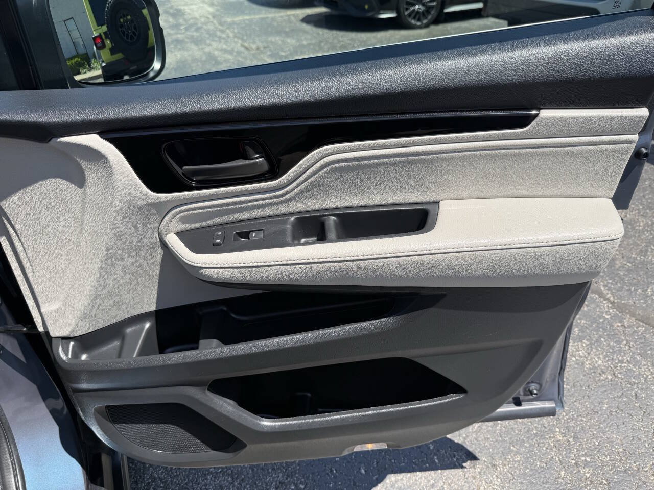 Used 2025 Honda Odyssey EX-L image 23