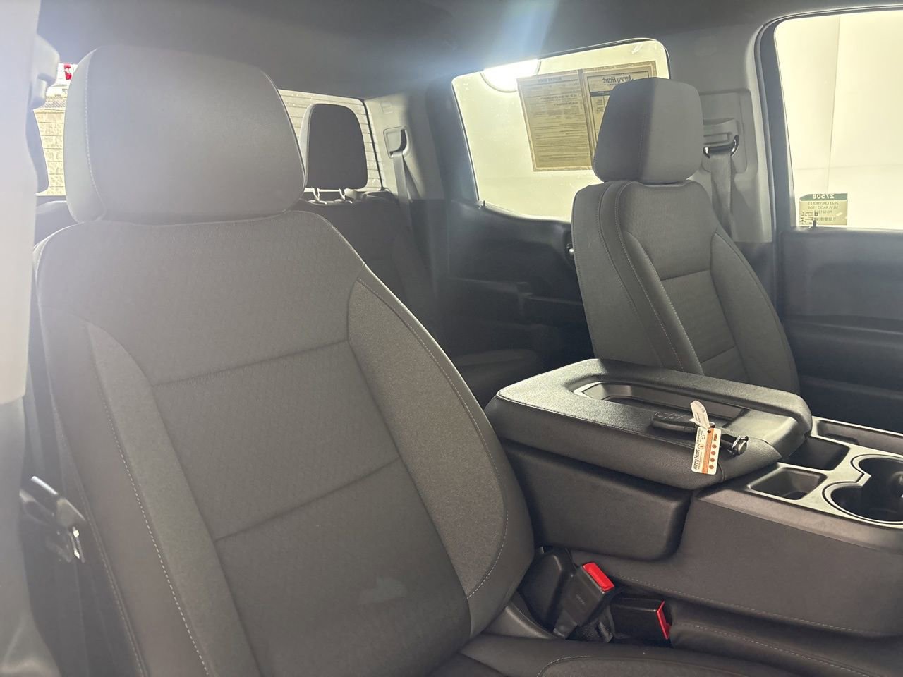 Used 2023 Chevrolet Silverado 1500 Custom AWD/4WD image 26