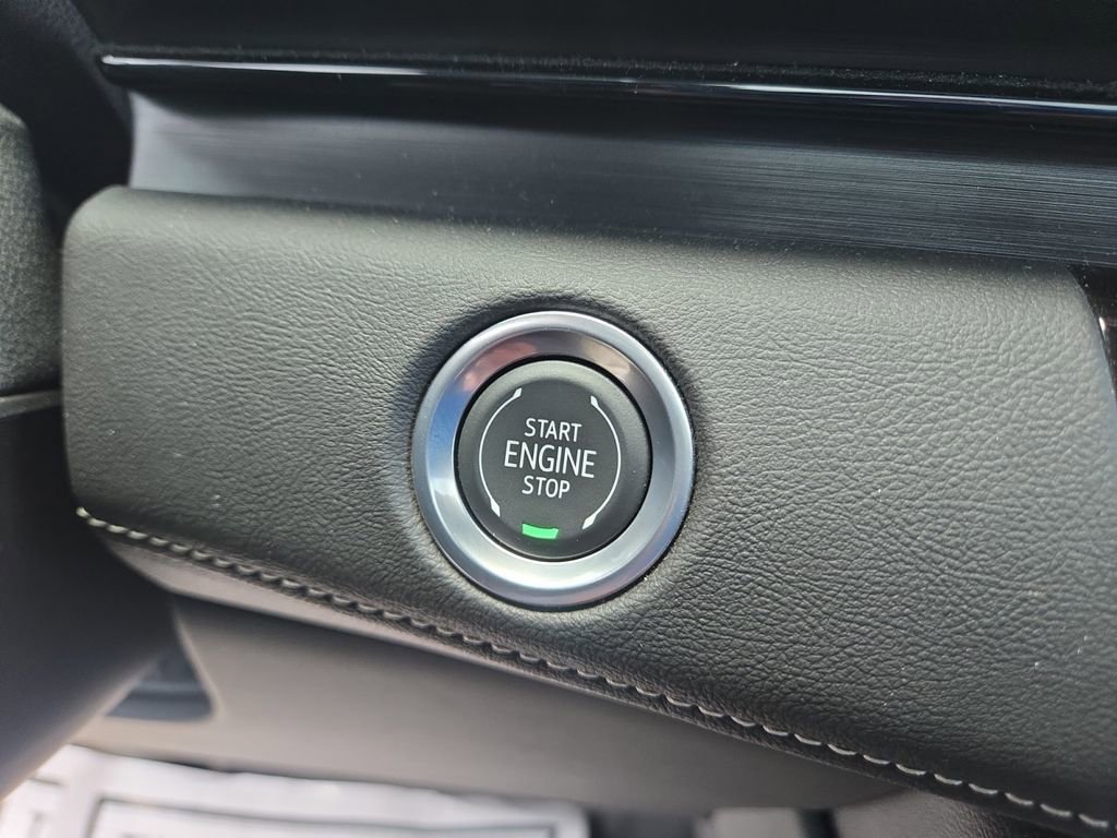 Certified 2024 Cadillac Escalade Sport w/ LPO, ONYX Package image 29