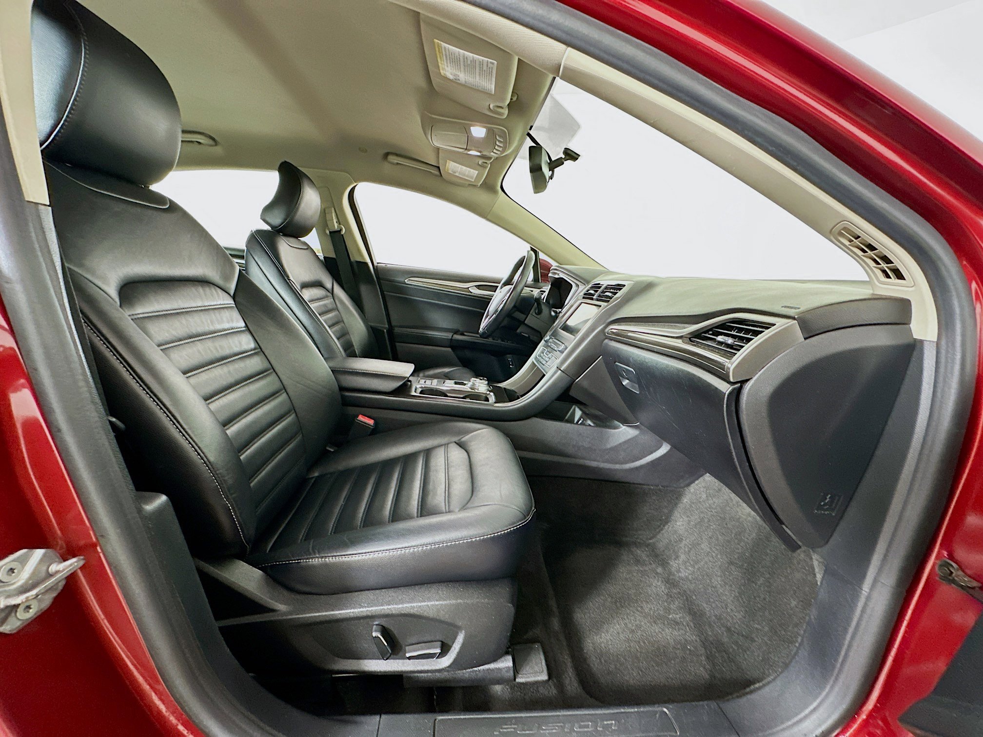 Used 2018 Ford Fusion Energi SE image 30