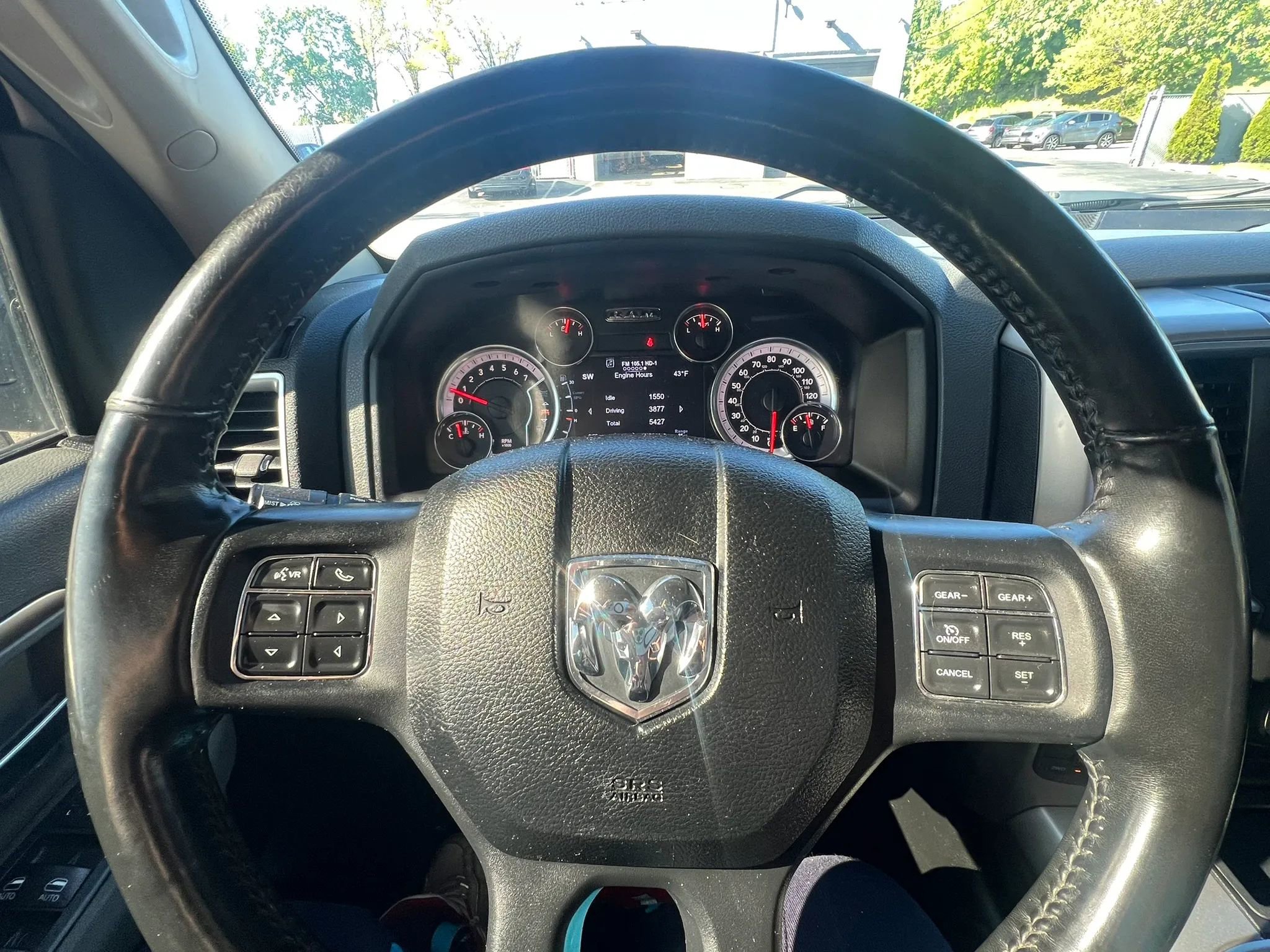 Used 2018 RAM 1500 SLT AWD/4WD image 18