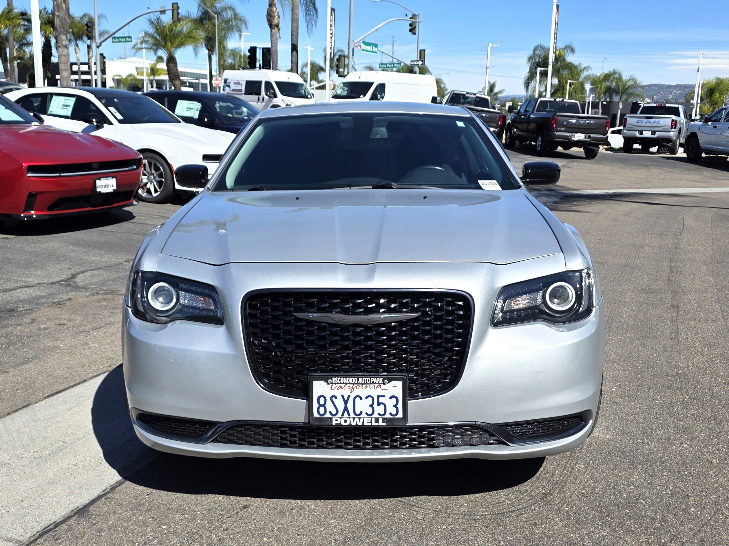 Used 2019 Chrysler 300 Touring w/ Sport Appearance Package image 7