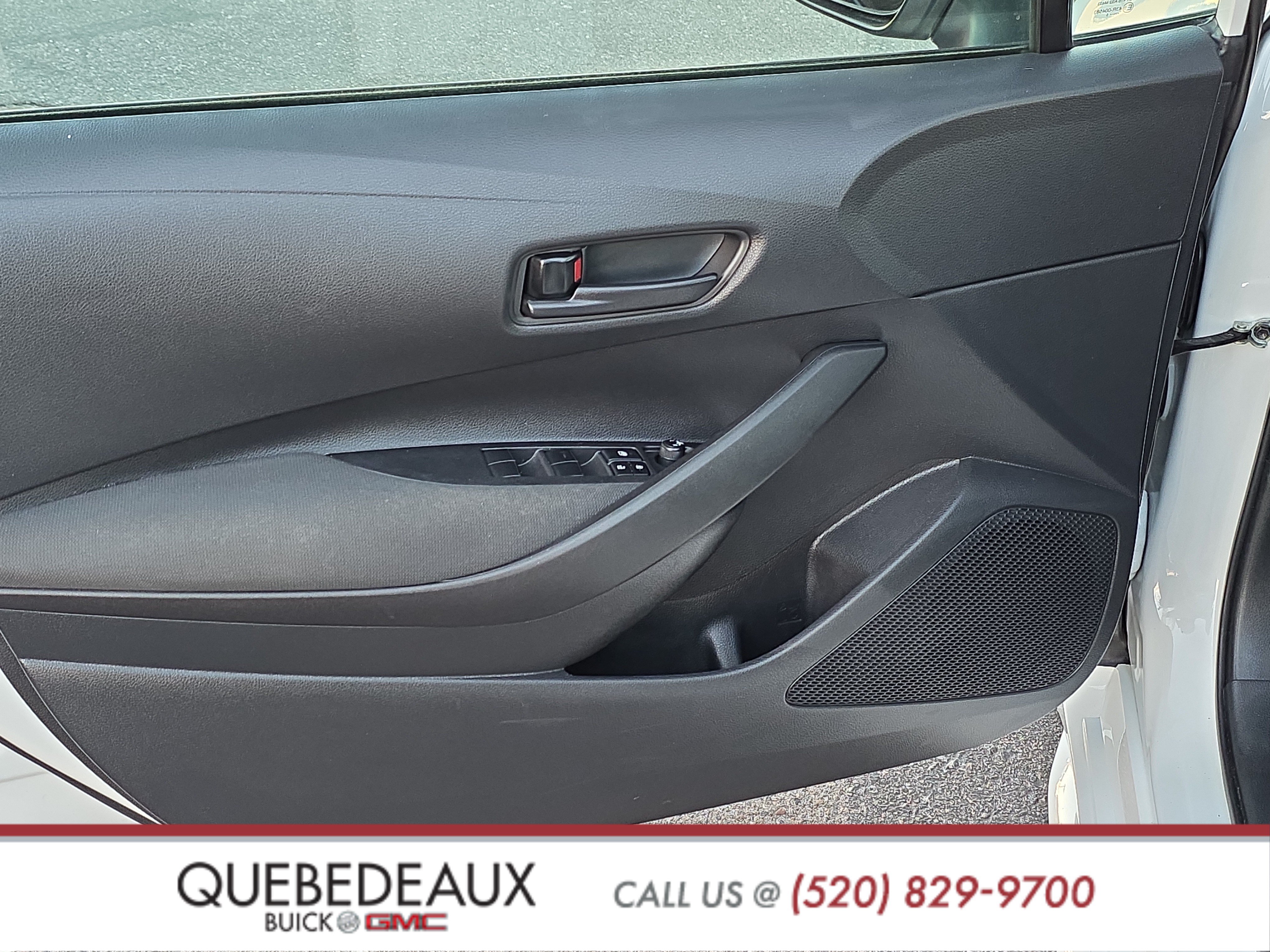 Used 2025 Toyota Corolla LE FWD image 9