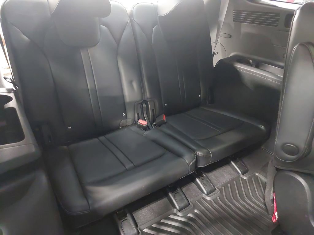 Used 2024 Kia Sorento SX image 12