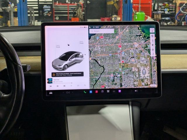 Used 2018 Tesla Model 3 Long Range image 15