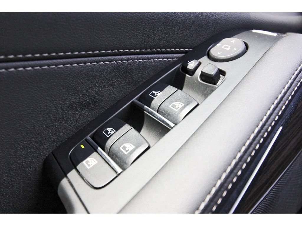 Used 2025 BMW X5 sDrive40i w/ Parking Assistance Package RWD image 24