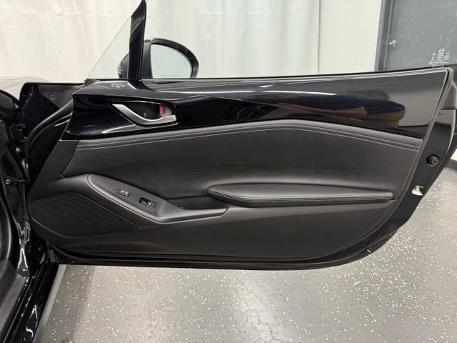 Used 2026 MAZDA MX-5 Miata RF Grand Touring RWD image 9