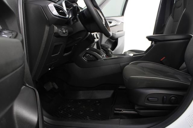 Used 2023 Chevrolet TrailBlazer LT w/ Convenience Package image 16