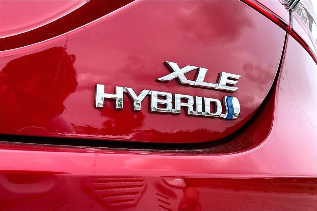 Used 2023 Toyota Camry XLE w/ Cold Weather Package FWD image 8