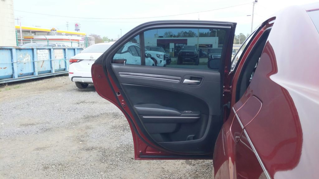 Used 2019 Chrysler 300 Touring L w/ Quick Order Package 22F RWD image 29