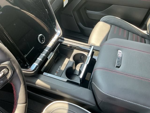 New 2026 GMC Yukon AT4 Ultimate AWD/4WD image 12