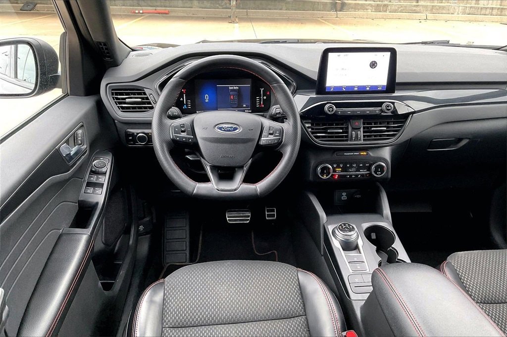 Used 2023 Ford Escape ST-Line image 5