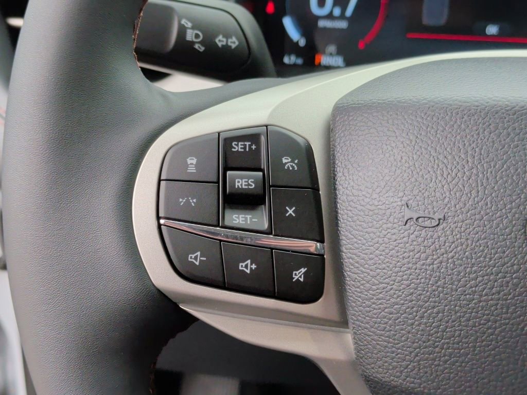 New 2026 Ford Explorer Active RWD image 17