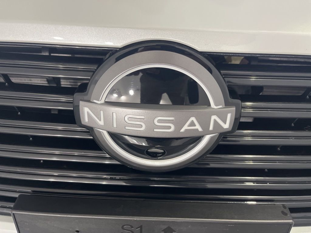 Used 2025 Nissan Murano SV image 36