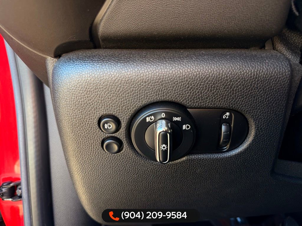 Used 2019 MINI Cooper S w/ Premium Package image 25