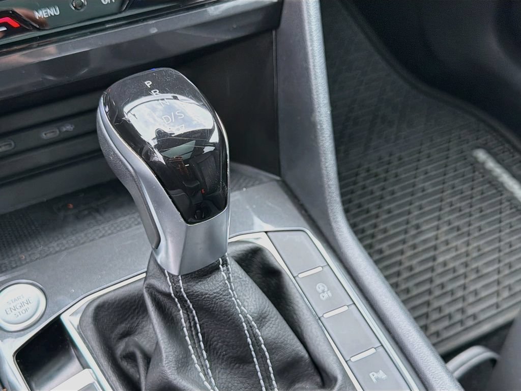 Used 2022 Volkswagen Tiguan SE R-Line FWD image 17