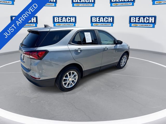 Used 2024 Chevrolet Equinox LS w/ LS Convenience Package image 8