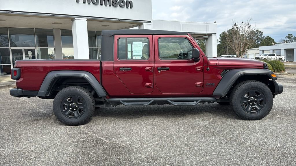 Used 2021 Jeep Gladiator Sport image 8