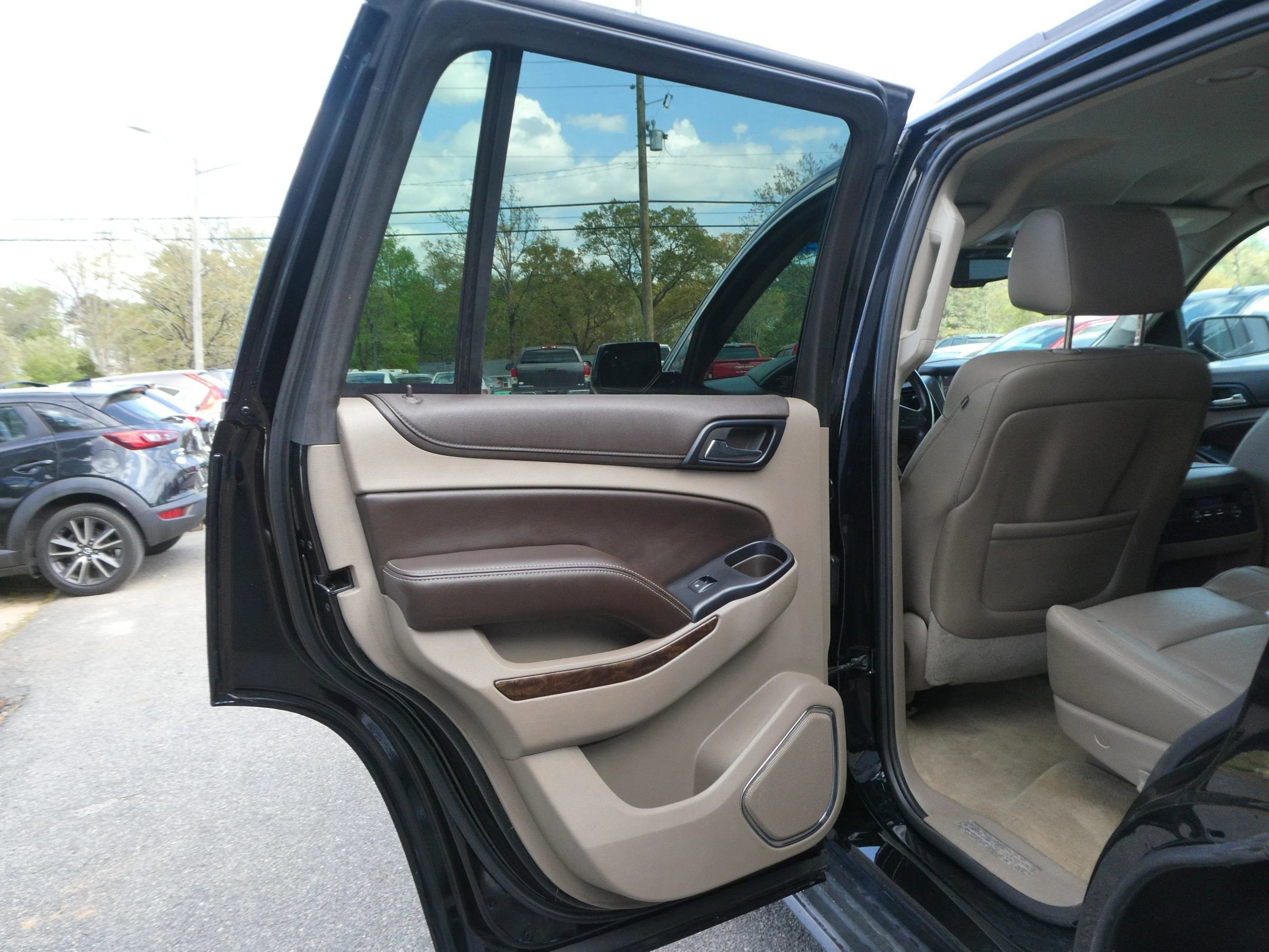 Used 2015 Chevrolet Tahoe LT image 26
