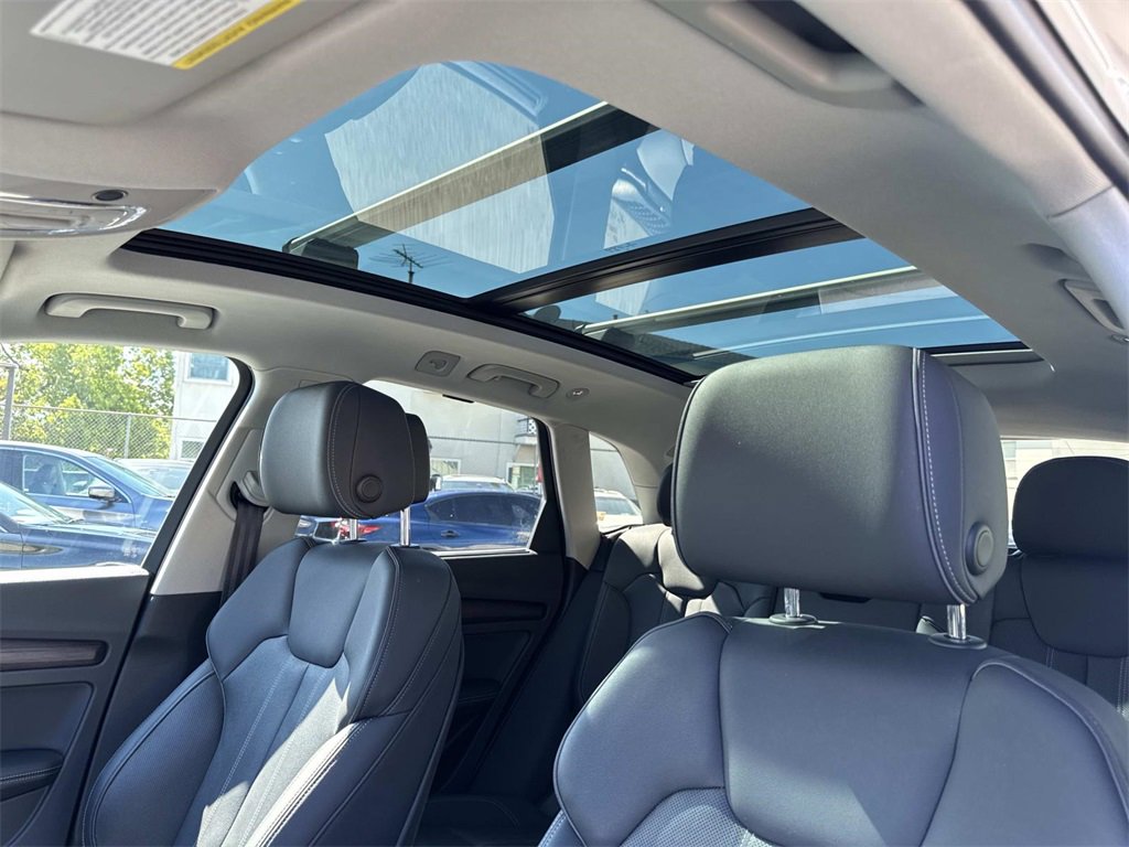 Used 2022 Audi Q5 2.0T Premium Plus w/ Premium Plus Package image 19