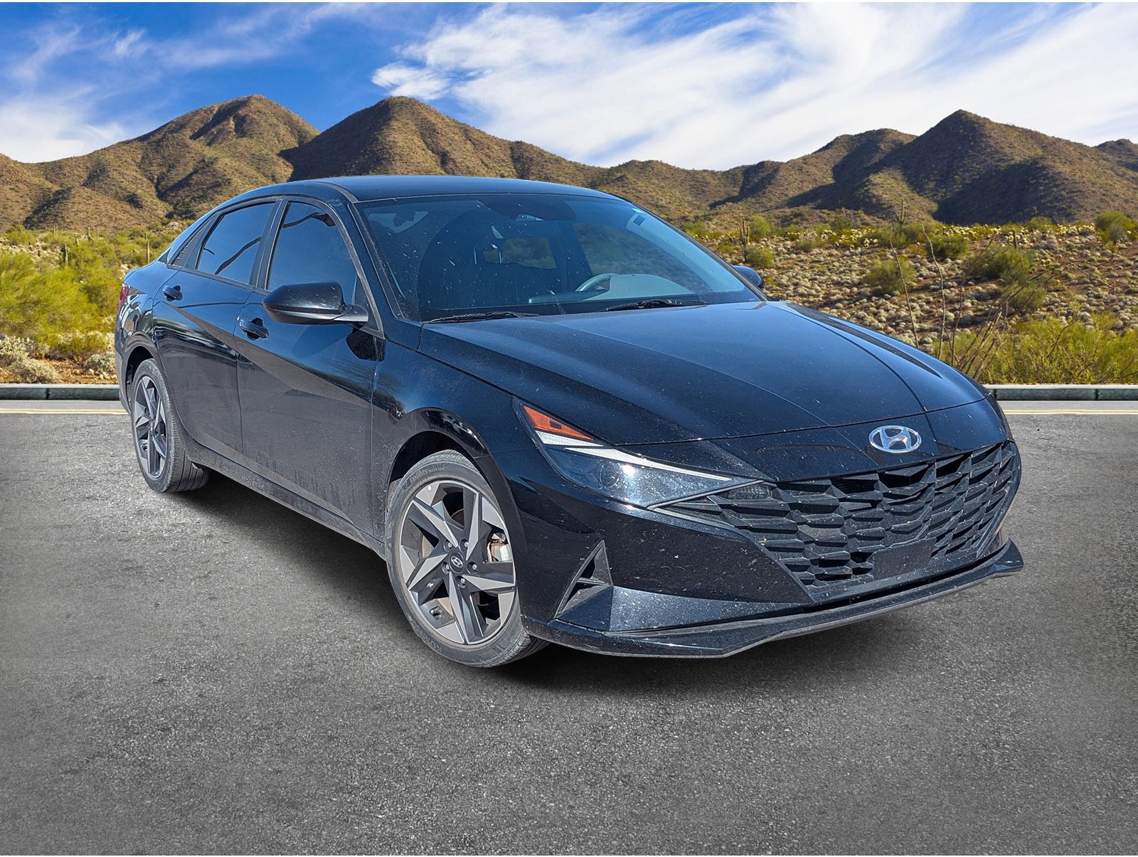 Used 2023 Hyundai Elantra SEL w/ Convenience Package image 3