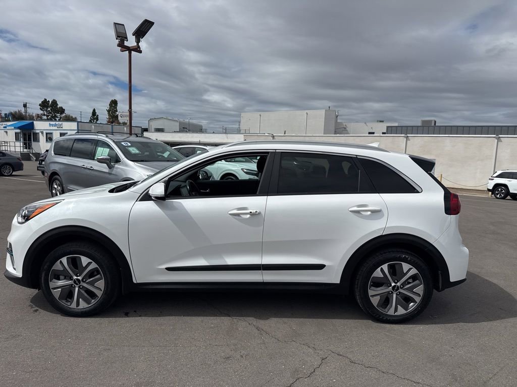Used 2022 Kia Niro EX image 7