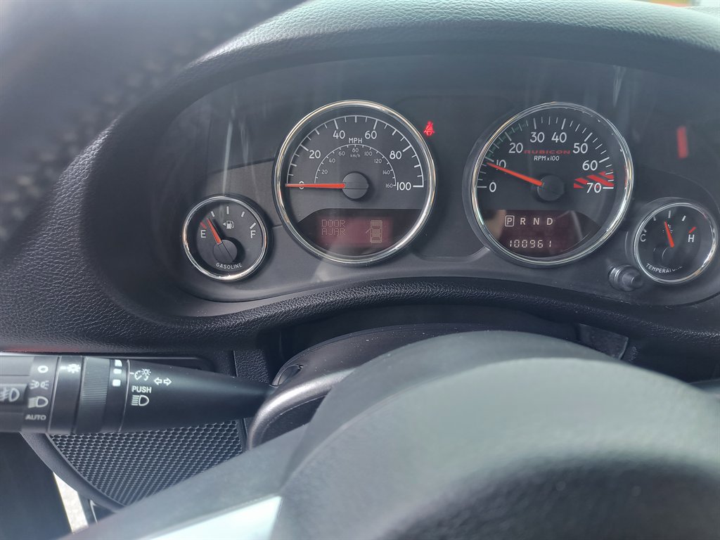 Used 2014 Jeep Wrangler Unlimited Rubicon image 22