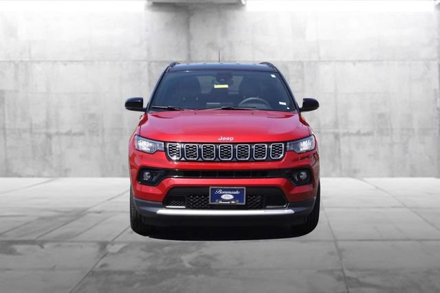 Used 2025 Jeep Compass Limited AWD/4WD image 4
