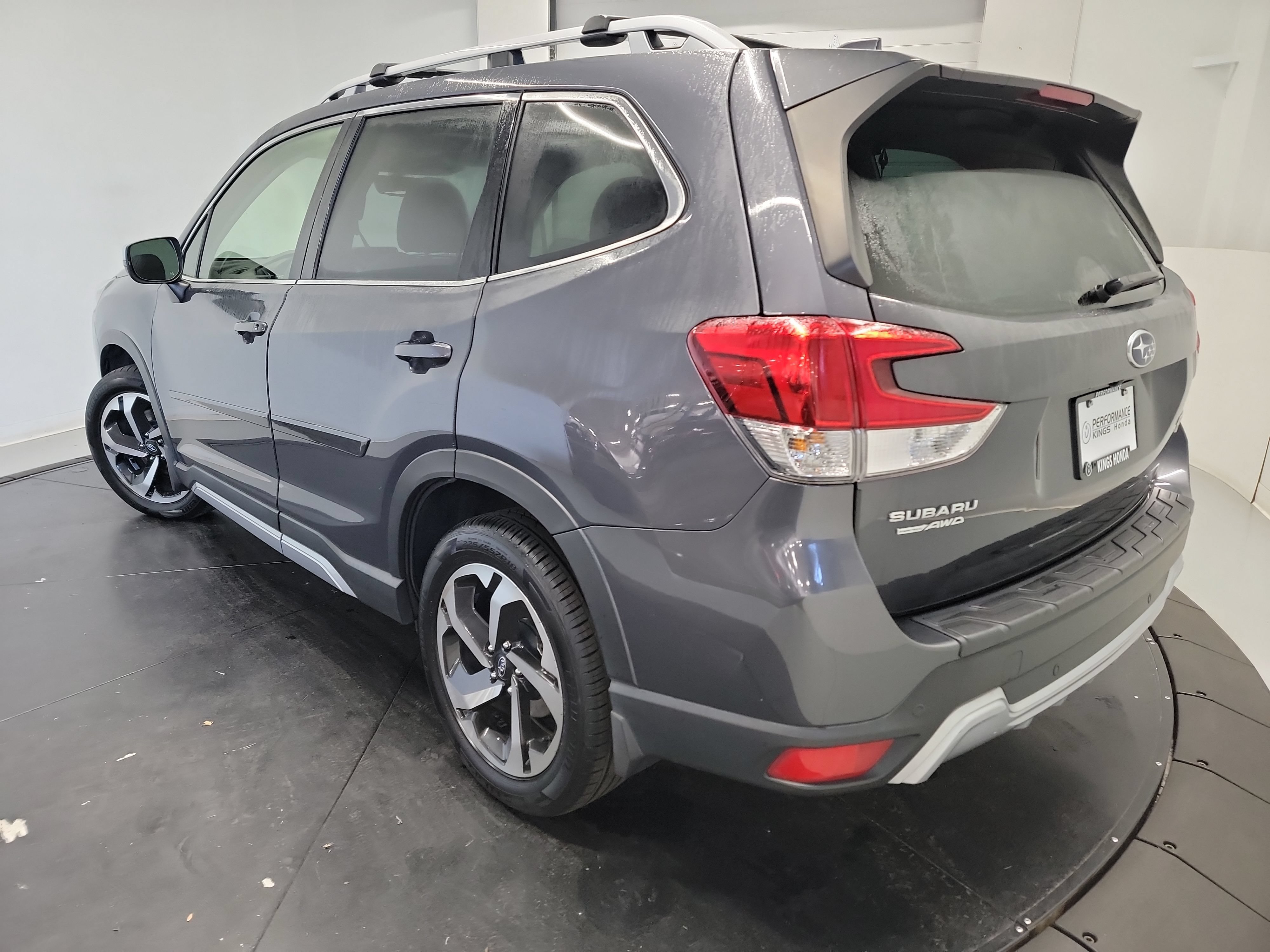 Used 2022 Subaru Forester Touring AWD/4WD image 6