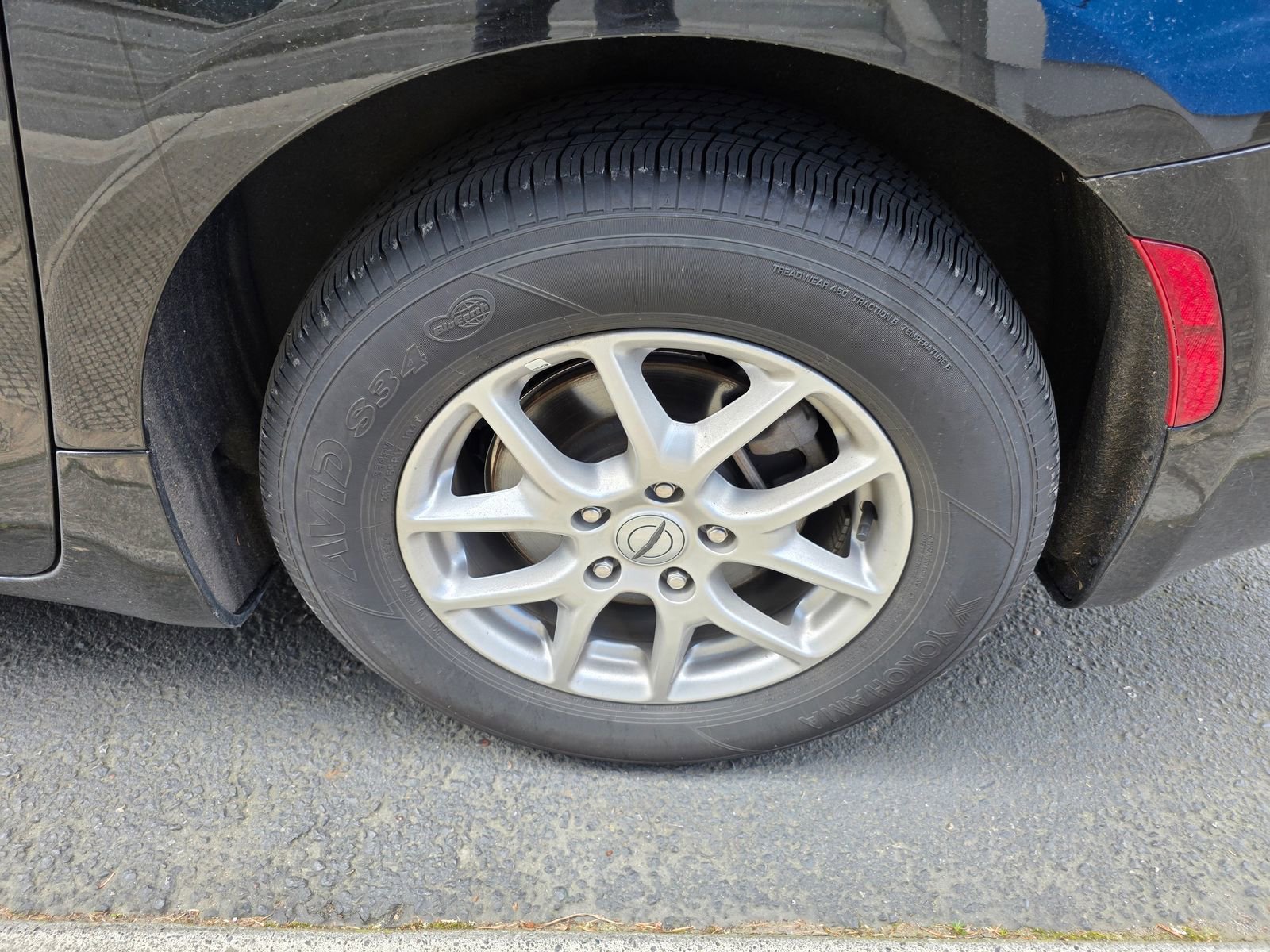 Used 2025 Chrysler Pacifica Select image 9