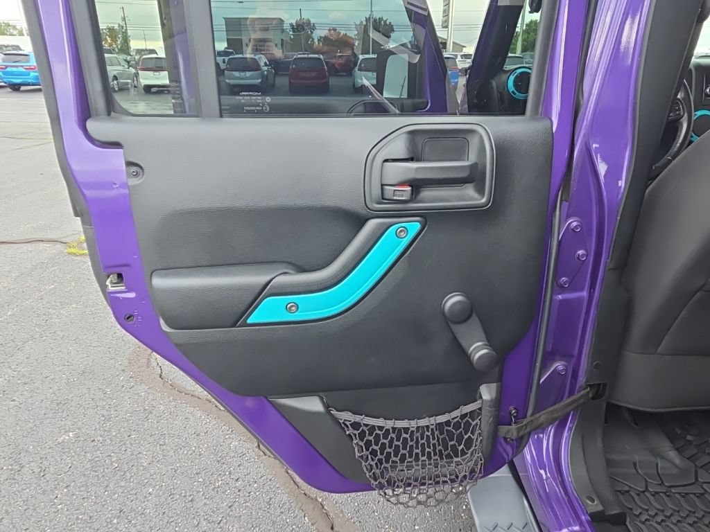 Used 2018 Jeep Wrangler Unlimited Sport w/ Connectivity Group AWD/4WD image 26