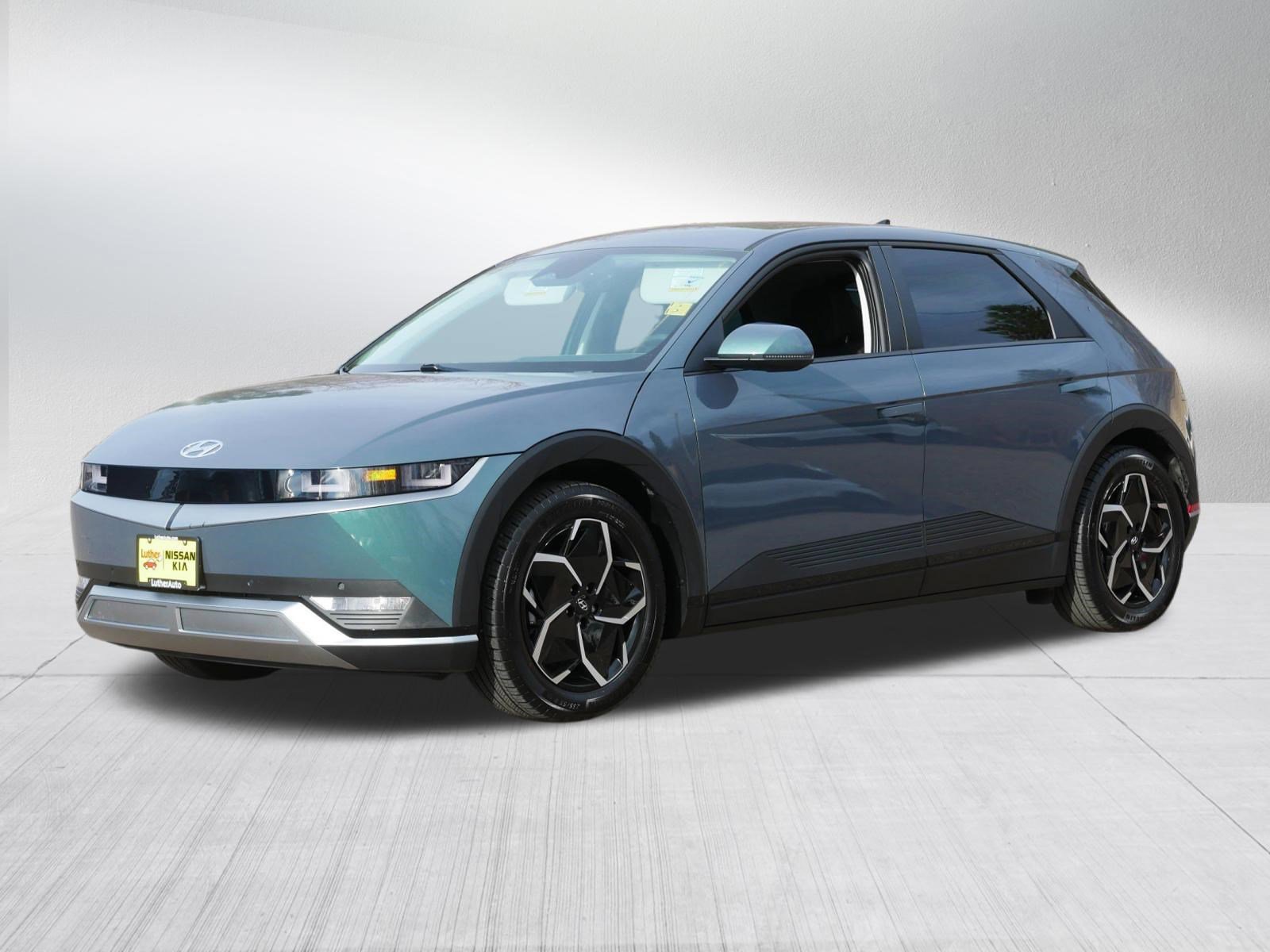Used 2024 Hyundai Ioniq 5 SEL image 3