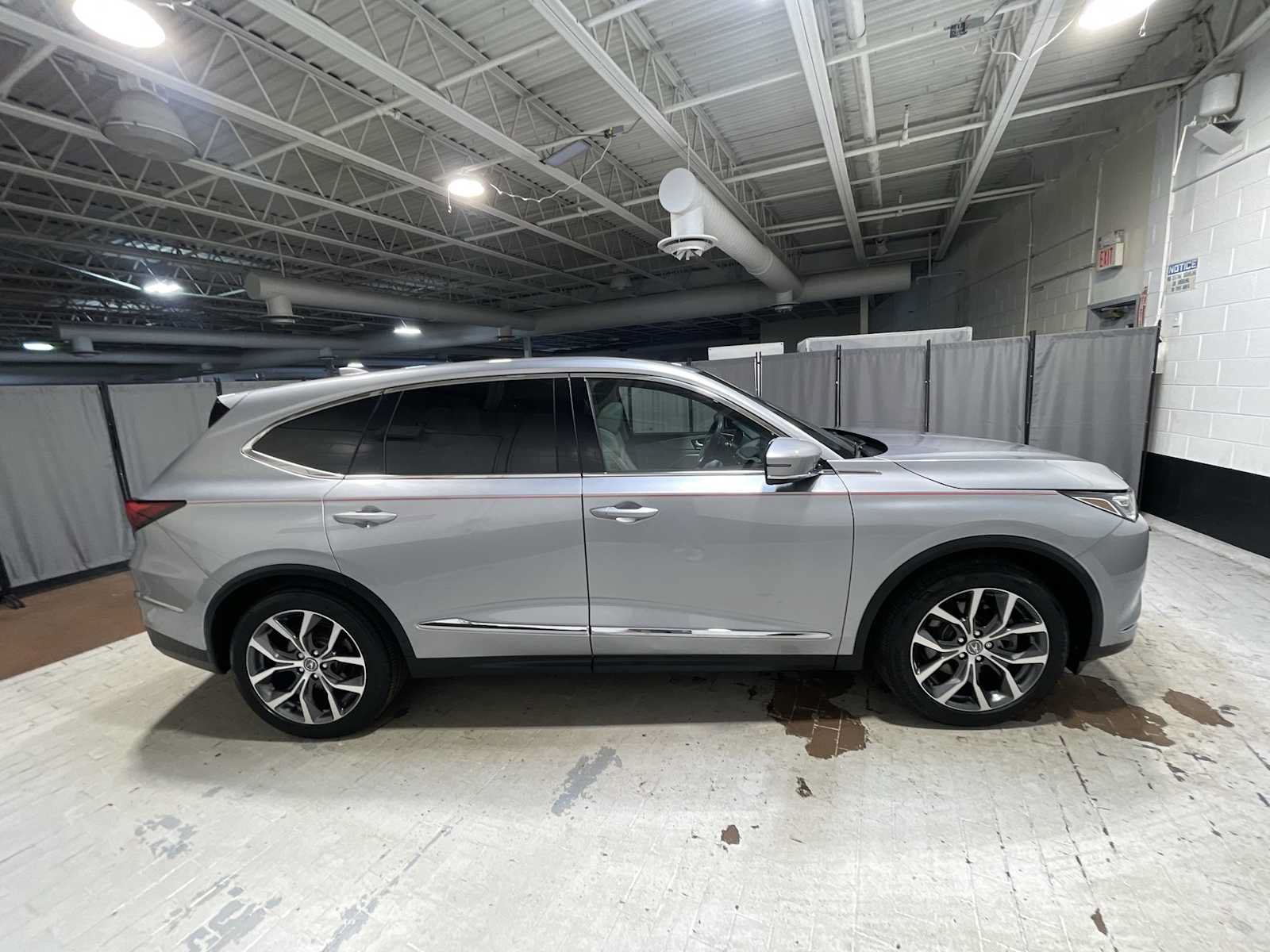 Certified 2024 Acura MDX w/ Technology Package AWD/4WD image 27