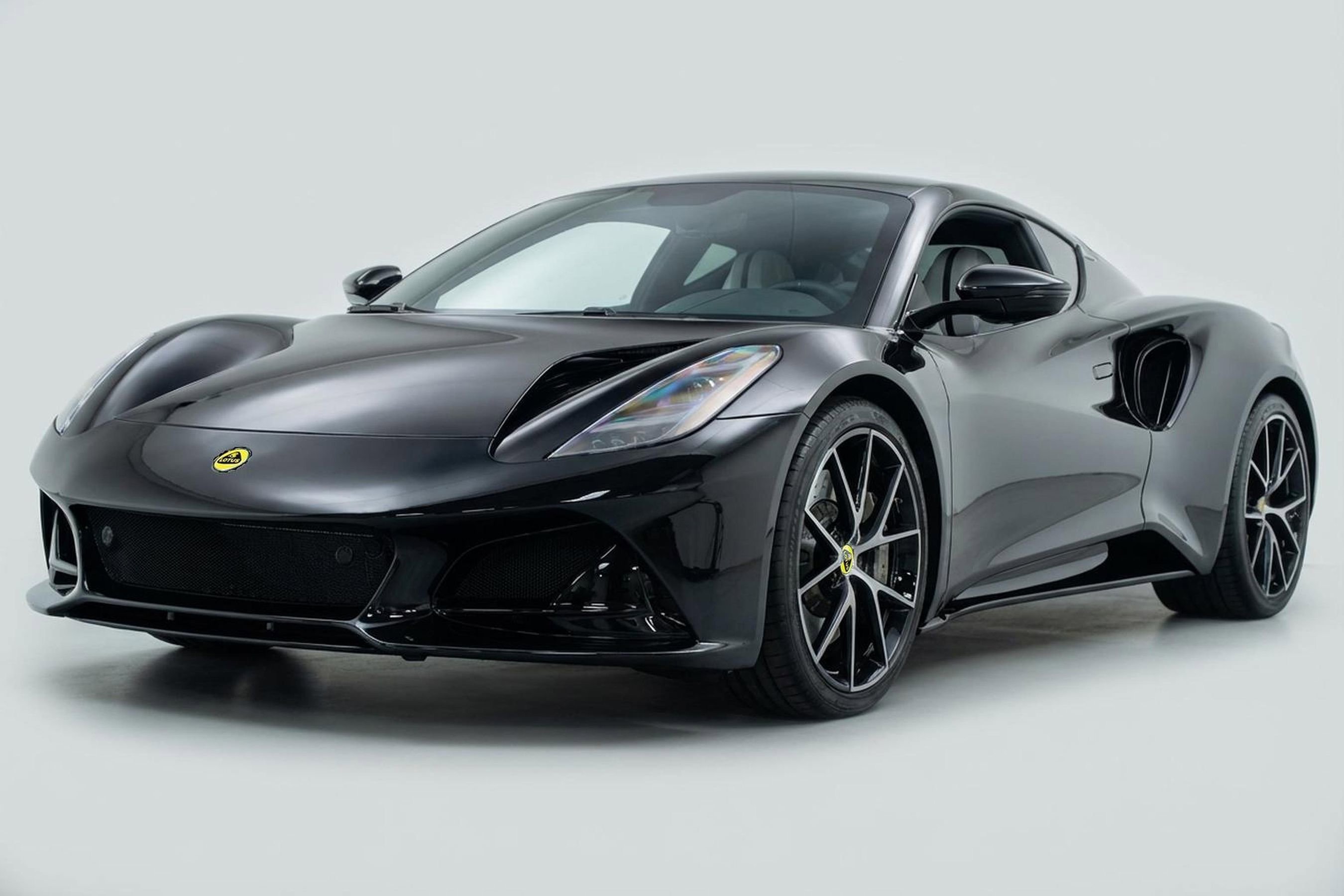 New 2025 Lotus Emira image 16