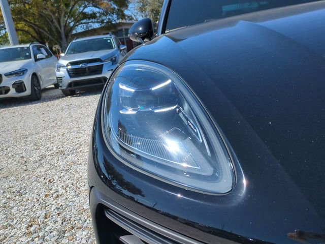 Used 2023 Porsche Macan image 9